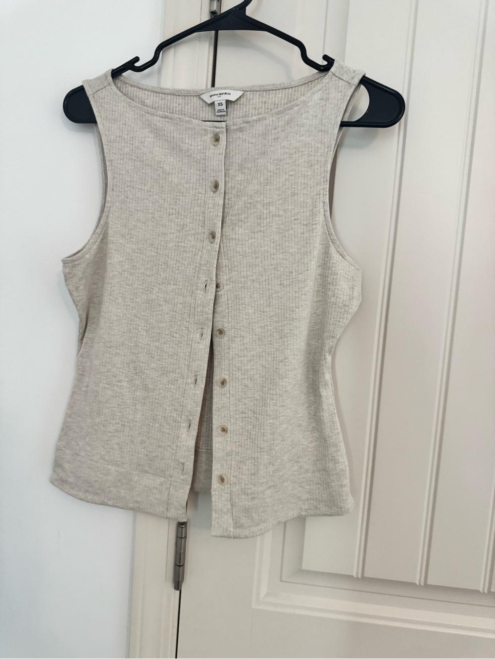 Banana Republic Factory Oatmeal Ribbed Button-Front Tank